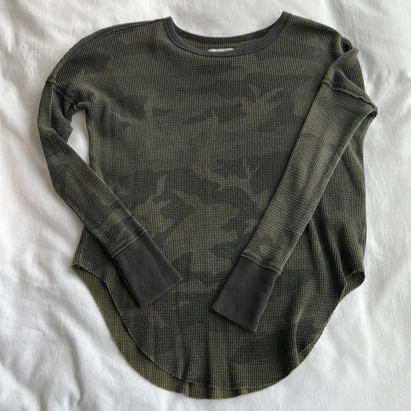 Aritzia TNA Alder Long Sleeve Waffle Tee (XXS) - Picture 2 of 4